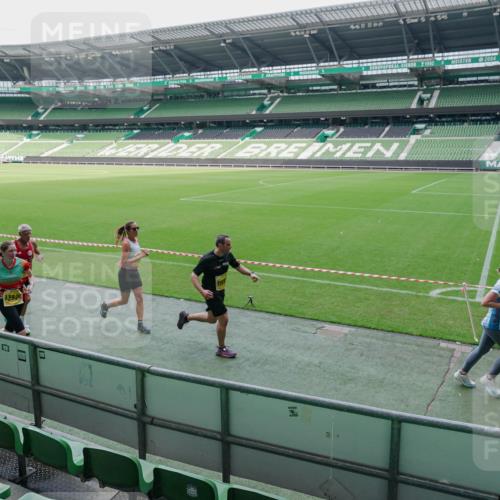 13.09.2026 - 21. swb-Marathon Bremen Michael Burmester http://msf.ph/oto/10488434 13.09.2026 10:27:04 Laufen im Stadion 10096, 10142, 10172, 10210, 10214, 10223, 10228, 10231, 10269, 10289, 10310, 10318, 10319, 10342, 10352, 10398, 10436, 10445, 10447, 10454, 10464, 10489, 10504, 10514, 10536, 10541, 10566, 10583, 10628, 10638, 10735, 10742, 10744, 10806, 10807, 10846, 10860, 10866, 10873, 10897, 10898, 10956, 10987, 10992, 11015, 11019, 11060, 11063, 11076, 11088, 11110, 11111, 11130, 11135, 11148, 11155, 11187, 11193, 11196, 11199, 11209, 11232 meine-sportfotos.de