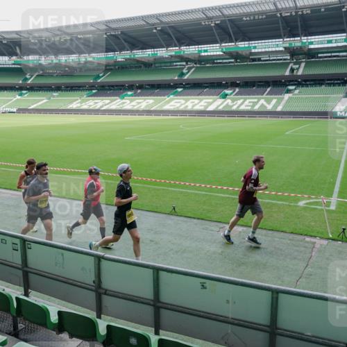 13.09.2026 - 21. swb-Marathon Bremen Michael Burmester http://msf.ph/oto/10488448 13.09.2026 10:27:21 Laufen im Stadion 10096, 10142, 10172, 10189, 10210, 10214, 10223, 10228, 10231, 10269, 10289, 10293, 10310, 10318, 10319, 10329, 10352, 10393, 10398, 10436, 10445, 10447, 10454, 10464, 10489, 10504, 10508, 10514, 10536, 10541, 10566, 10583, 10594, 10628, 10638, 10735, 10744, 10806, 10807, 10846, 10860, 10866, 10873, 10897, 10898, 10917, 10956, 10987, 10992, 11015, 11060, 11063, 11076, 11110, 11111, 11130, 11135, 11148, 11155, 11187, 11193, 11196, 11199, 11209, 11232 meine-sportfotos.de