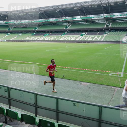 13.09.2026 - 21. swb-Marathon Bremen Michael Burmester http://msf.ph/oto/10488455 13.09.2026 10:27:28 Laufen im Stadion 10096, 10142, 10172, 10189, 10210, 10214, 10223, 10228, 10231, 10269, 10270, 10289, 10293, 10310, 10318, 10319, 10329, 10352, 10393, 10436, 10445, 10447, 10454, 10464, 10489, 10504, 10508, 10514, 10536, 10541, 10566, 10583, 10594, 10628, 10638, 10735, 10744, 10807, 10814, 10846, 10860, 10866, 10873, 10897, 10898, 10917, 10956, 10992, 11015, 11060, 11063, 11076, 11092, 11110, 11111, 11130, 11135, 11148, 11155, 11187, 11193, 11196, 11199, 11209, 11232 meine-sportfotos.de