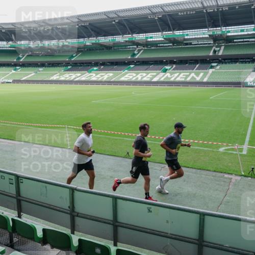 13.09.2026 - 21. swb-Marathon Bremen Michael Burmester http://msf.ph/oto/10488464 13.09.2026 10:27:41 Laufen im Stadion 10096, 10142, 10172, 10189, 10210, 10214, 10223, 10231, 10269, 10270, 10289, 10293, 10294, 10310, 10318, 10319, 10329, 10352, 10393, 10436, 10445, 10464, 10489, 10504, 10508, 10514, 10536, 10541, 10544, 10566, 10583, 10594, 10628, 10638, 10655, 10735, 10744, 10770, 10807, 10814, 10846, 10860, 10873, 10897, 10898, 10917, 10956, 10992, 11015, 11060, 11063, 11076, 11087, 11092, 11110, 11111, 11130, 11135, 11148, 11193, 11196, 11209 meine-sportfotos.de
