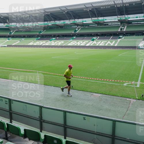 13.09.2026 - 21. swb-Marathon Bremen Michael Burmester http://msf.ph/oto/10488473 13.09.2026 10:27:55 Laufen im Stadion 10096, 10142, 10172, 10189, 10223, 10231, 10269, 10270, 10289, 10293, 10294, 10310, 10316, 10318, 10319, 10329, 10393, 10436, 10464, 10489, 10504, 10508, 10514, 10538, 10541, 10544, 10566, 10583, 10594, 10628, 10638, 10655, 10709, 10744, 10770, 10807, 10814, 10835, 10846, 10860, 10873, 10897, 10898, 10917, 10956, 10992, 10993, 11005, 11035, 11058, 11060, 11063, 11076, 11087, 11092, 11110, 11111, 11130, 11135, 11148, 11193, 11196 meine-sportfotos.de