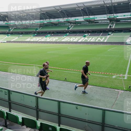 13.09.2026 - 21. swb-Marathon Bremen Michael Burmester http://msf.ph/oto/10488478 13.09.2026 10:28:08 Laufen im Stadion 10096, 10142, 10170, 10172, 10189, 10223, 10231, 10267, 10269, 10270, 10289, 10293, 10294, 10310, 10316, 10319, 10329, 10393, 10421, 10464, 10489, 10504, 10508, 10514, 10525, 10538, 10544, 10566, 10583, 10594, 10628, 10638, 10655, 10709, 10739, 10744, 10770, 10814, 10835, 10846, 10860, 10873, 10876, 10897, 10898, 10910, 10917, 10923, 10956, 10992, 10993, 11005, 11018, 11035, 11058, 11060, 11063, 11076, 11087, 11092, 11110, 11111, 11148, 11193, 11196 meine-sportfotos.de