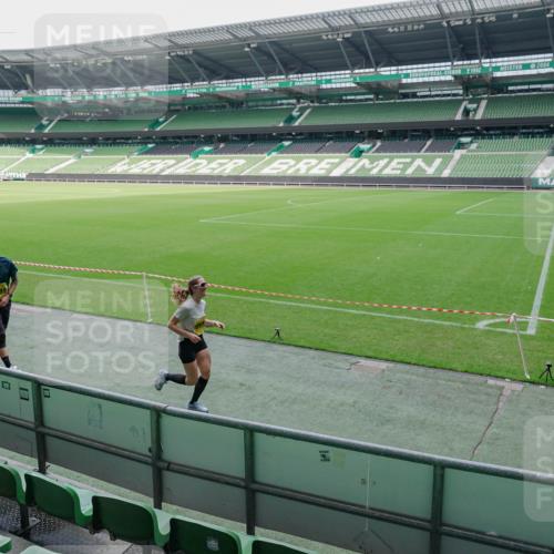 13.09.2026 - 21. swb-Marathon Bremen Michael Burmester http://msf.ph/oto/10488486 13.09.2026 10:28:22 Laufen im Stadion 10096, 10142, 10170, 10172, 10189, 10200, 10223, 10231, 10267, 10269, 10270, 10289, 10293, 10294, 10310, 10316, 10329, 10348, 10393, 10421, 10489, 10508, 10514, 10525, 10538, 10544, 10566, 10594, 10628, 10638, 10655, 10709, 10739, 10744, 10770, 10814, 10835, 10840, 10846, 10860, 10876, 10897, 10898, 10910, 10917, 10923, 10956, 10993, 11005, 11007, 11018, 11035, 11058, 11060, 11076, 11087, 11092, 11110, 11111, 11148, 11193, 11196 meine-sportfotos.de