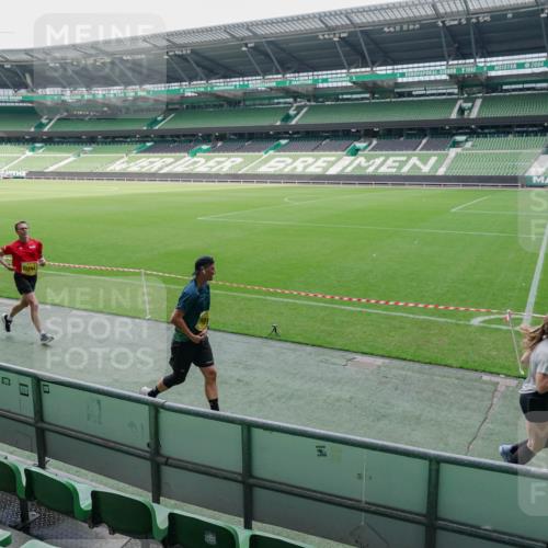 13.09.2026 - 21. swb-Marathon Bremen Michael Burmester http://msf.ph/oto/10488487 13.09.2026 10:28:23 Laufen im Stadion 10096, 10142, 10170, 10172, 10189, 10200, 10223, 10231, 10267, 10269, 10270, 10293, 10294, 10310, 10316, 10329, 10348, 10393, 10421, 10489, 10508, 10514, 10525, 10538, 10544, 10566, 10594, 10628, 10638, 10655, 10709, 10739, 10744, 10770, 10814, 10835, 10840, 10846, 10860, 10876, 10897, 10898, 10910, 10917, 10923, 10956, 10993, 11005, 11007, 11018, 11035, 11058, 11060, 11076, 11087, 11092, 11110, 11111, 11148, 11193, 11196 meine-sportfotos.de
