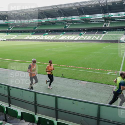 13.09.2026 - 21. swb-Marathon Bremen Michael Burmester http://msf.ph/oto/10488495 13.09.2026 10:28:34 Laufen im Stadion 10142, 10170, 10183, 10189, 10200, 10223, 10267, 10269, 10270, 10293, 10294, 10310, 10316, 10329, 10348, 10381, 10393, 10421, 10426, 10489, 10508, 10525, 10537, 10538, 10544, 10566, 10594, 10655, 10709, 10739, 10763, 10770, 10814, 10835, 10840, 10846, 10860, 10876, 10897, 10898, 10910, 10917, 10923, 10966, 10993, 11005, 11007, 11018, 11035, 11058, 11060, 11076, 11087, 11092, 11110, 11111, 11148, 11196 meine-sportfotos.de