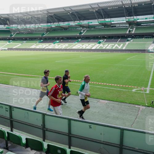 13.09.2026 - 21. swb-Marathon Bremen Michael Burmester http://msf.ph/oto/10488500 13.09.2026 10:28:40 Laufen im Stadion 10142, 10170, 10183, 10189, 10200, 10223, 10267, 10269, 10270, 10293, 10294, 10310, 10316, 10329, 10348, 10381, 10393, 10421, 10426, 10508, 10525, 10537, 10538, 10544, 10566, 10594, 10655, 10709, 10739, 10763, 10770, 10814, 10835, 10840, 10846, 10860, 10876, 10897, 10898, 10910, 10917, 10923, 10966, 10993, 11005, 11007, 11018, 11035, 11058, 11076, 11087, 11092, 11109, 11111, 11148, 11196 meine-sportfotos.de