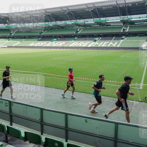 13.09.2026 - 21. swb-Marathon Bremen Michael Burmester http://msf.ph/oto/10488514 13.09.2026 10:28:57 Laufen im Stadion 10162, 10170, 10183, 10189, 10200, 10218, 10223, 10253, 10267, 10270, 10293, 10294, 10316, 10329, 10334, 10348, 10381, 10393, 10421, 10426, 10508, 10525, 10537, 10538, 10544, 10594, 10655, 10709, 10739, 10763, 10770, 10814, 10825, 10835, 10840, 10846, 10860, 10876, 10910, 10917, 10923, 10966, 10993, 11005, 11007, 11018, 11035, 11058, 11076, 11087, 11092, 11109, 11111 meine-sportfotos.de