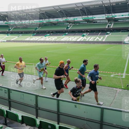 13.09.2026 - 21. swb-Marathon Bremen Michael Burmester http://msf.ph/oto/10488519 13.09.2026 10:29:02 Laufen im Stadion 10162, 10170, 10183, 10189, 10200, 10218, 10223, 10253, 10267, 10270, 10293, 10294, 10316, 10329, 10334, 10348, 10381, 10393, 10421, 10426, 10467, 10508, 10525, 10537, 10538, 10544, 10585, 10594, 10655, 10709, 10734, 10739, 10761, 10763, 10770, 10814, 10825, 10827, 10835, 10840, 10846, 10860, 10876, 10910, 10917, 10923, 10966, 10993, 11005, 11007, 11018, 11035, 11058, 11076, 11087, 11092, 11109, 11111, 11128 meine-sportfotos.de