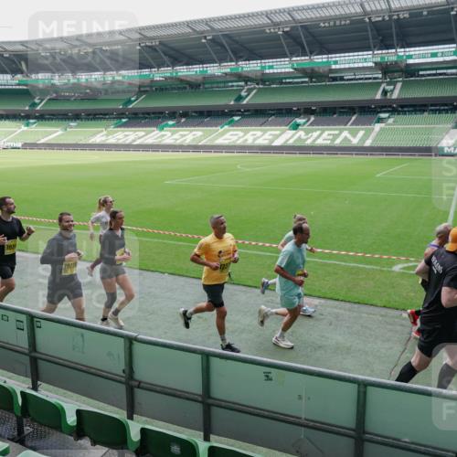 13.09.2026 - 21. swb-Marathon Bremen Michael Burmester http://msf.ph/oto/10488520 13.09.2026 10:29:03 Laufen im Stadion 10162, 10170, 10183, 10189, 10200, 10218, 10223, 10253, 10267, 10270, 10293, 10294, 10316, 10329, 10334, 10348, 10381, 10393, 10421, 10426, 10467, 10508, 10525, 10537, 10538, 10544, 10585, 10594, 10655, 10709, 10734, 10739, 10761, 10763, 10770, 10814, 10825, 10827, 10835, 10840, 10846, 10876, 10910, 10917, 10923, 10966, 10993, 11005, 11007, 11018, 11035, 11058, 11076, 11087, 11092, 11109, 11111, 11128 meine-sportfotos.de