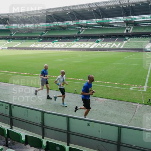 13.09.2026 - 21. swb-Marathon Bremen Michael Burmester http://msf.ph/oto/10488523 13.09.2026 10:29:08 Laufen im Stadion 10162, 10170, 10183, 10189, 10200, 10218, 10223, 10253, 10267, 10270, 10293, 10294, 10316, 10329, 10334, 10348, 10381, 10393, 10421, 10426, 10467, 10508, 10525, 10537, 10538, 10544, 10585, 10594, 10655, 10709, 10734, 10739, 10761, 10763, 10764, 10770, 10814, 10825, 10827, 10835, 10840, 10846, 10876, 10910, 10917, 10923, 10966, 10993, 11005, 11007, 11018, 11035, 11058, 11076, 11087, 11092, 11109, 11128 meine-sportfotos.de