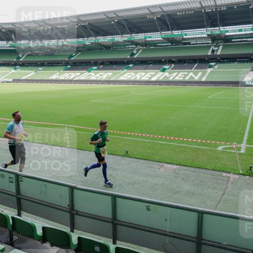13.09.2026 - 21. swb-Marathon Bremen Michael Burmester http://msf.ph/oto/10488527 13.09.2026 10:29:14 Laufen im Stadion 10162, 10170, 10183, 10189, 10200, 10218, 10223, 10253, 10267, 10270, 10293, 10294, 10316, 10329, 10334, 10348, 10381, 10393, 10421, 10426, 10452, 10467, 10508, 10525, 10537, 10538, 10544, 10585, 10594, 10655, 10709, 10734, 10739, 10761, 10763, 10764, 10770, 10814, 10825, 10827, 10835, 10840, 10876, 10910, 10917, 10923, 10966, 10993, 11005, 11007, 11018, 11035, 11058, 11087, 11092, 11109, 11128 meine-sportfotos.de