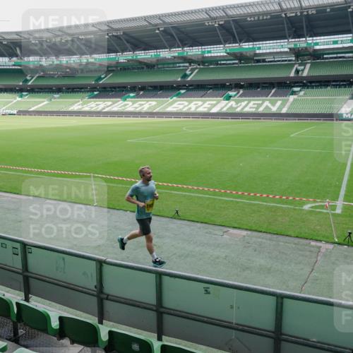 13.09.2026 - 21. swb-Marathon Bremen Michael Burmester http://msf.ph/oto/10488545 13.09.2026 10:29:38 Laufen im Stadion 10162, 10170, 10183, 10193, 10200, 10218, 10233, 10253, 10267, 10294, 10316, 10334, 10348, 10381, 10392, 10421, 10426, 10452, 10467, 10515, 10525, 10537, 10538, 10544, 10585, 10588, 10641, 10652, 10655, 10709, 10734, 10739, 10761, 10763, 10764, 10770, 10780, 10808, 10825, 10827, 10835, 10837, 10840, 10862, 10876, 10887, 10906, 10910, 10923, 10966, 10984, 10993, 11002, 11005, 11007, 11018, 11035, 11058, 11087, 11092, 11109, 11128 meine-sportfotos.de