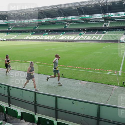 13.09.2026 - 21. swb-Marathon Bremen Michael Burmester http://msf.ph/oto/10488549 13.09.2026 10:29:46 Laufen im Stadion 10162, 10170, 10183, 10193, 10200, 10218, 10233, 10253, 10267, 10294, 10304, 10316, 10334, 10339, 10348, 10359, 10381, 10392, 10421, 10426, 10452, 10467, 10515, 10525, 10537, 10538, 10544, 10585, 10588, 10641, 10652, 10655, 10709, 10734, 10739, 10761, 10763, 10764, 10780, 10808, 10825, 10827, 10835, 10837, 10840, 10862, 10863, 10876, 10884, 10887, 10906, 10910, 10923, 10966, 10984, 10993, 11002, 11005, 11007, 11018, 11035, 11038, 11058, 11087, 11109, 11128 meine-sportfotos.de