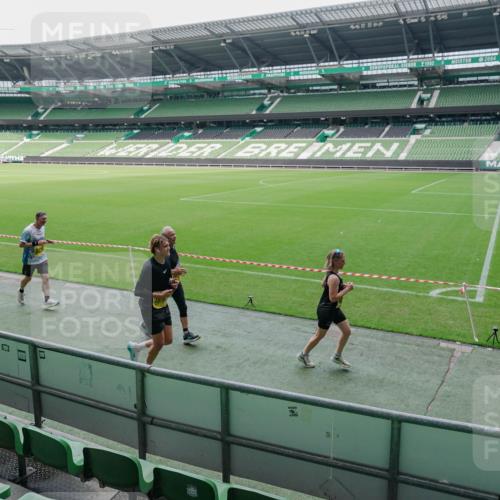 13.09.2026 - 21. swb-Marathon Bremen Michael Burmester http://msf.ph/oto/10488551 13.09.2026 10:29:48 Laufen im Stadion 10162, 10170, 10183, 10193, 10200, 10218, 10233, 10253, 10267, 10294, 10304, 10316, 10334, 10339, 10348, 10359, 10381, 10392, 10421, 10426, 10452, 10467, 10515, 10525, 10537, 10538, 10544, 10585, 10588, 10641, 10652, 10655, 10709, 10734, 10739, 10761, 10763, 10764, 10780, 10808, 10825, 10827, 10835, 10837, 10840, 10862, 10863, 10876, 10884, 10887, 10906, 10910, 10923, 10966, 10984, 10993, 11002, 11005, 11007, 11018, 11035, 11038, 11058, 11087, 11109, 11128 meine-sportfotos.de