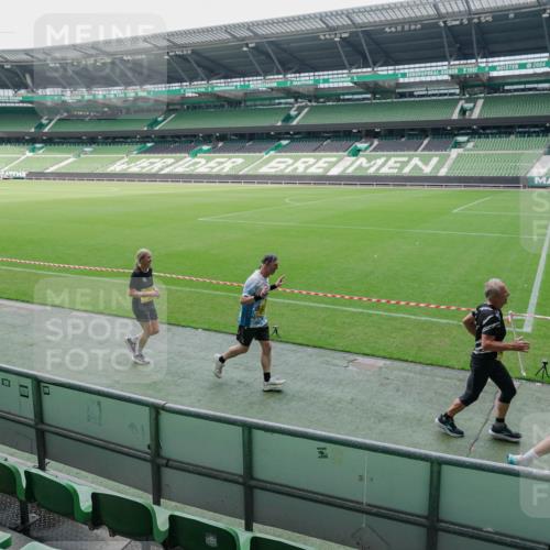 13.09.2026 - 21. swb-Marathon Bremen Michael Burmester http://msf.ph/oto/10488553 13.09.2026 10:29:50 Laufen im Stadion 10162, 10170, 10183, 10193, 10200, 10218, 10233, 10253, 10267, 10294, 10304, 10316, 10334, 10339, 10348, 10359, 10381, 10392, 10421, 10426, 10452, 10467, 10515, 10525, 10537, 10538, 10544, 10585, 10588, 10641, 10652, 10709, 10734, 10739, 10761, 10763, 10764, 10780, 10808, 10825, 10827, 10835, 10837, 10840, 10862, 10863, 10876, 10884, 10887, 10906, 10910, 10923, 10966, 10984, 10993, 11002, 11005, 11007, 11018, 11035, 11038, 11058, 11109, 11128 meine-sportfotos.de