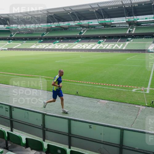 13.09.2026 - 21. swb-Marathon Bremen Michael Burmester http://msf.ph/oto/10488559 13.09.2026 10:29:56 Laufen im Stadion 10162, 10170, 10174, 10183, 10193, 10200, 10218, 10233, 10253, 10267, 10281, 10304, 10316, 10334, 10339, 10348, 10359, 10381, 10392, 10421, 10426, 10452, 10467, 10515, 10525, 10537, 10538, 10585, 10588, 10641, 10652, 10714, 10734, 10739, 10761, 10763, 10764, 10765, 10780, 10808, 10825, 10827, 10835, 10837, 10840, 10862, 10863, 10876, 10884, 10886, 10887, 10906, 10910, 10923, 10966, 10984, 10993, 11002, 11005, 11007, 11018, 11035, 11038, 11109, 11128, 11206 meine-sportfotos.de