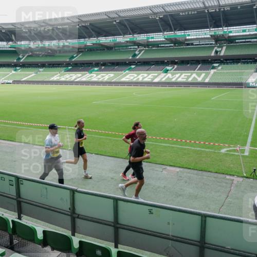 13.09.2026 - 21. swb-Marathon Bremen Michael Burmester http://msf.ph/oto/10488574 13.09.2026 10:30:20 Laufen im Stadion 10141, 10162, 10174, 10183, 10193, 10200, 10218, 10227, 10233, 10253, 10281, 10304, 10334, 10339, 10348, 10359, 10381, 10392, 10426, 10448, 10452, 10467, 10515, 10537, 10585, 10588, 10641, 10652, 10714, 10734, 10757, 10761, 10763, 10764, 10765, 10780, 10808, 10821, 10822, 10825, 10827, 10837, 10838, 10840, 10862, 10863, 10884, 10886, 10887, 10906, 10966, 10984, 11002, 11007, 11038, 11109, 11128, 11206, 11350 meine-sportfotos.de