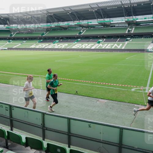 13.09.2026 - 21. swb-Marathon Bremen Michael Burmester http://msf.ph/oto/10488582 13.09.2026 10:30:30 Laufen im Stadion 10141, 10162, 10174, 10183, 10193, 10218, 10227, 10233, 10253, 10281, 10284, 10304, 10334, 10339, 10359, 10381, 10392, 10426, 10448, 10452, 10467, 10479, 10515, 10537, 10577, 10585, 10588, 10641, 10652, 10684, 10685, 10714, 10734, 10757, 10761, 10763, 10764, 10765, 10780, 10808, 10821, 10822, 10825, 10827, 10837, 10838, 10840, 10862, 10863, 10884, 10886, 10887, 10906, 10966, 10984, 11002, 11038, 11109, 11128, 11206, 11350 meine-sportfotos.de