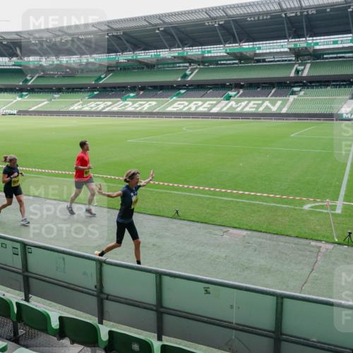 13.09.2026 - 21. swb-Marathon Bremen Michael Burmester http://msf.ph/oto/10488586 13.09.2026 10:30:37 Laufen im Stadion 10141, 10162, 10174, 10183, 10193, 10218, 10227, 10233, 10253, 10281, 10284, 10304, 10334, 10339, 10359, 10381, 10392, 10426, 10448, 10452, 10467, 10471, 10478, 10479, 10515, 10537, 10577, 10579, 10585, 10588, 10641, 10652, 10684, 10685, 10714, 10734, 10757, 10761, 10764, 10765, 10780, 10808, 10821, 10822, 10825, 10827, 10837, 10838, 10862, 10863, 10884, 10886, 10887, 10906, 10966, 10984, 11002, 11038, 11109, 11128, 11206, 11350 meine-sportfotos.de