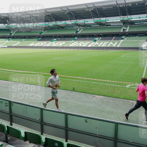 13.09.2026 - 21. swb-Marathon Bremen Michael Burmester http://msf.ph/oto/10488590 13.09.2026 10:30:43 Laufen im Stadion 10141, 10146, 10162, 10174, 10193, 10218, 10222, 10227, 10233, 10253, 10281, 10284, 10304, 10334, 10339, 10359, 10381, 10392, 10448, 10452, 10467, 10471, 10478, 10479, 10515, 10537, 10577, 10579, 10585, 10588, 10589, 10626, 10641, 10652, 10684, 10685, 10708, 10714, 10734, 10757, 10761, 10764, 10765, 10780, 10808, 10821, 10822, 10825, 10827, 10837, 10838, 10862, 10863, 10884, 10886, 10887, 10906, 10966, 10984, 11002, 11038, 11109, 11128, 11206, 11350 meine-sportfotos.de