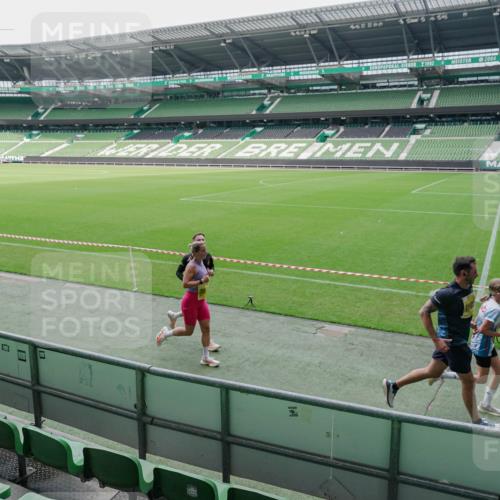 13.09.2026 - 21. swb-Marathon Bremen Michael Burmester http://msf.ph/oto/10488594 13.09.2026 10:30:52 Laufen im Stadion 10141, 10146, 10162, 10174, 10193, 10218, 10222, 10227, 10233, 10253, 10281, 10284, 10304, 10334, 10339, 10359, 10392, 10448, 10452, 10467, 10471, 10478, 10479, 10515, 10529, 10555, 10577, 10579, 10585, 10588, 10589, 10610, 10626, 10641, 10652, 10684, 10685, 10708, 10714, 10734, 10757, 10761, 10764, 10765, 10780, 10808, 10821, 10822, 10825, 10827, 10837, 10838, 10862, 10863, 10884, 10886, 10887, 10906, 10984, 11002, 11038, 11128, 11206, 11350 meine-sportfotos.de