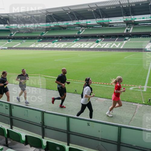 13.09.2026 - 21. swb-Marathon Bremen Michael Burmester http://msf.ph/oto/10488614 13.09.2026 10:31:20 Laufen im Stadion 10141, 10146, 10174, 10193, 10222, 10227, 10233, 10255, 10281, 10284, 10304, 10339, 10359, 10392, 10443, 10448, 10452, 10471, 10478, 10479, 10503, 10515, 10529, 10540, 10543, 10555, 10577, 10579, 10588, 10589, 10608, 10610, 10626, 10631, 10641, 10646, 10652, 10684, 10685, 10703, 10704, 10708, 10714, 10725, 10757, 10765, 10780, 10808, 10821, 10822, 10837, 10838, 10862, 10863, 10884, 10886, 10887, 10906, 10984, 11002, 11038, 11206, 11350 meine-sportfotos.de