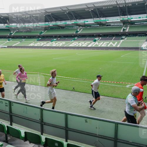 13.09.2026 - 21. swb-Marathon Bremen Michael Burmester http://msf.ph/oto/10488625 13.09.2026 10:31:30 Laufen im Stadion 10141, 10146, 10174, 10193, 10222, 10227, 10246, 10255, 10281, 10284, 10304, 10339, 10359, 10392, 10443, 10448, 10471, 10478, 10479, 10503, 10515, 10517, 10518, 10529, 10540, 10543, 10555, 10577, 10579, 10588, 10589, 10608, 10610, 10626, 10631, 10641, 10646, 10652, 10684, 10685, 10690, 10703, 10704, 10708, 10714, 10725, 10757, 10765, 10780, 10808, 10821, 10822, 10837, 10838, 10862, 10863, 10884, 10886, 10984, 11002, 11038, 11206, 11350 meine-sportfotos.de