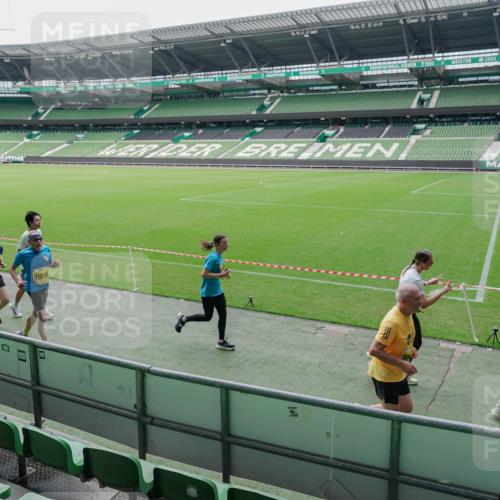 13.09.2026 - 21. swb-Marathon Bremen Michael Burmester http://msf.ph/oto/10488627 13.09.2026 10:31:32 Laufen im Stadion 10141, 10146, 10174, 10222, 10227, 10246, 10255, 10281, 10284, 10304, 10339, 10359, 10410, 10443, 10448, 10471, 10478, 10479, 10503, 10515, 10517, 10518, 10529, 10540, 10543, 10555, 10577, 10579, 10588, 10589, 10608, 10610, 10626, 10631, 10641, 10646, 10652, 10684, 10685, 10690, 10703, 10704, 10708, 10714, 10725, 10757, 10765, 10780, 10808, 10821, 10822, 10837, 10838, 10862, 10863, 10884, 10886, 10984, 11002, 11038, 11206, 11350 meine-sportfotos.de