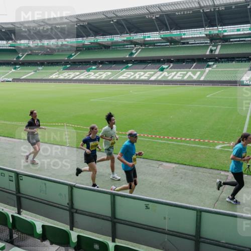 13.09.2026 - 21. swb-Marathon Bremen Michael Burmester http://msf.ph/oto/10488629 13.09.2026 10:31:33 Laufen im Stadion 10141, 10146, 10174, 10222, 10227, 10246, 10255, 10281, 10284, 10304, 10339, 10359, 10410, 10443, 10448, 10471, 10478, 10479, 10503, 10515, 10517, 10518, 10529, 10540, 10543, 10555, 10577, 10579, 10588, 10589, 10608, 10610, 10626, 10631, 10641, 10646, 10684, 10685, 10690, 10703, 10704, 10708, 10714, 10725, 10757, 10765, 10780, 10821, 10822, 10837, 10838, 10862, 10863, 10884, 10886, 10984, 11002, 11038, 11206, 11350 meine-sportfotos.de
