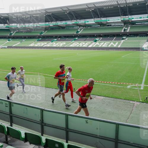 13.09.2026 - 21. swb-Marathon Bremen Michael Burmester http://msf.ph/oto/10488636 13.09.2026 10:31:39 Laufen im Stadion 10141, 10146, 10174, 10222, 10227, 10246, 10255, 10256, 10281, 10284, 10304, 10339, 10359, 10365, 10410, 10443, 10448, 10471, 10478, 10479, 10503, 10515, 10517, 10518, 10529, 10540, 10543, 10555, 10565, 10577, 10579, 10588, 10589, 10608, 10610, 10626, 10631, 10641, 10646, 10684, 10685, 10690, 10703, 10704, 10707, 10708, 10714, 10721, 10725, 10757, 10765, 10780, 10821, 10822, 10837, 10838, 10862, 10863, 10884, 10886, 10984, 11038, 11206, 11350 meine-sportfotos.de