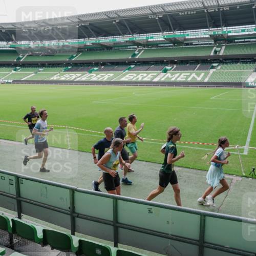 13.09.2026 - 21. swb-Marathon Bremen Michael Burmester http://msf.ph/oto/10488640 13.09.2026 10:31:42 Laufen im Stadion 10141, 10146, 10174, 10222, 10227, 10243, 10246, 10255, 10256, 10281, 10284, 10304, 10322, 10339, 10359, 10365, 10410, 10443, 10448, 10471, 10478, 10479, 10503, 10515, 10517, 10518, 10529, 10540, 10543, 10555, 10565, 10577, 10579, 10588, 10589, 10608, 10610, 10626, 10631, 10641, 10646, 10684, 10685, 10690, 10703, 10704, 10707, 10708, 10714, 10721, 10725, 10757, 10765, 10780, 10821, 10822, 10837, 10838, 10862, 10863, 10884, 10886, 10984, 11038, 11206, 11350 meine-sportfotos.de