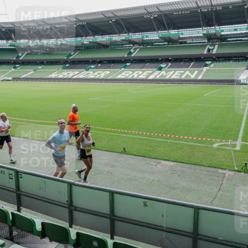 13.09.2026 - 21. swb-Marathon Bremen Michael Burmester http://msf.ph/oto/10488657 13.09.2026 10:32:03 Laufen im Stadion 10141, 10146, 10174, 10203, 10222, 10226, 10227, 10243, 10246, 10249, 10255, 10256, 10281, 10284, 10322, 10365, 10372, 10410, 10443, 10448, 10471, 10478, 10479, 10486, 10503, 10517, 10518, 10529, 10540, 10543, 10550, 10555, 10565, 10577, 10579, 10589, 10608, 10610, 10626, 10631, 10646, 10670, 10675, 10684, 10685, 10690, 10703, 10704, 10707, 10708, 10714, 10721, 10725, 10757, 10765, 10771, 10821, 10822, 10838, 10886, 11206, 11350 meine-sportfotos.de
