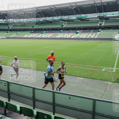 13.09.2026 - 21. swb-Marathon Bremen Michael Burmester http://msf.ph/oto/10488658 13.09.2026 10:32:04 Laufen im Stadion 10141, 10146, 10174, 10203, 10222, 10226, 10227, 10243, 10246, 10249, 10255, 10256, 10281, 10284, 10322, 10365, 10372, 10410, 10443, 10448, 10471, 10478, 10479, 10486, 10503, 10517, 10518, 10529, 10540, 10543, 10550, 10555, 10565, 10577, 10579, 10589, 10608, 10610, 10626, 10631, 10646, 10670, 10675, 10684, 10685, 10690, 10703, 10704, 10707, 10708, 10714, 10721, 10725, 10757, 10765, 10771, 10821, 10822, 10838, 10886, 11206, 11350 meine-sportfotos.de