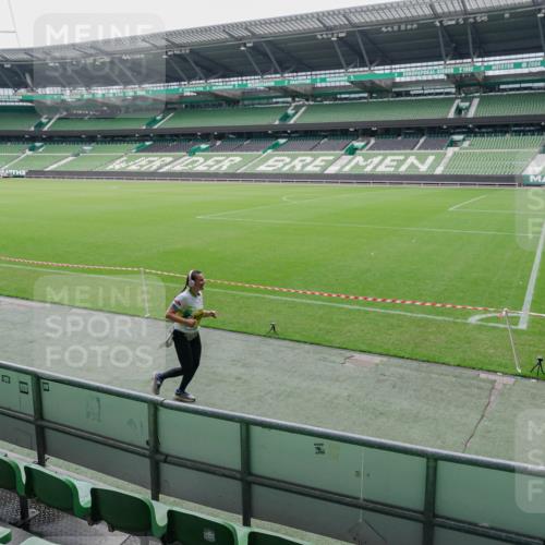 13.09.2026 - 21. swb-Marathon Bremen Michael Burmester http://msf.ph/oto/10488669 13.09.2026 10:32:15 Laufen im Stadion 10067, 10141, 10146, 10203, 10222, 10226, 10227, 10243, 10246, 10249, 10255, 10256, 10284, 10300, 10322, 10365, 10372, 10379, 10383, 10410, 10443, 10448, 10471, 10478, 10479, 10486, 10503, 10517, 10518, 10529, 10540, 10543, 10550, 10555, 10565, 10577, 10579, 10589, 10608, 10610, 10626, 10631, 10646, 10670, 10675, 10684, 10685, 10690, 10703, 10704, 10707, 10708, 10721, 10725, 10728, 10757, 10771, 10821, 10822, 10838, 11350 meine-sportfotos.de