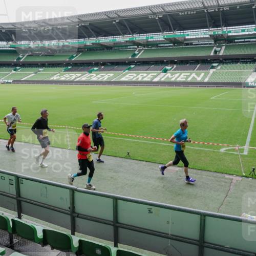 13.09.2026 - 21. swb-Marathon Bremen Michael Burmester http://msf.ph/oto/10488677 13.09.2026 10:32:29 Laufen im Stadion 10067, 10078, 10146, 10166, 10203, 10211, 10222, 10226, 10243, 10246, 10249, 10255, 10256, 10284, 10300, 10322, 10365, 10372, 10374, 10379, 10383, 10394, 10410, 10443, 10471, 10478, 10479, 10486, 10494, 10503, 10517, 10518, 10529, 10540, 10543, 10550, 10555, 10565, 10577, 10579, 10589, 10608, 10610, 10626, 10631, 10646, 10670, 10675, 10684, 10685, 10690, 10703, 10704, 10707, 10708, 10721, 10725, 10728, 10745, 10771, 10794 meine-sportfotos.de