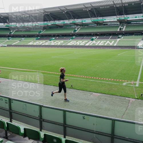 13.09.2026 - 21. swb-Marathon Bremen Michael Burmester http://msf.ph/oto/10488688 13.09.2026 10:32:41 Laufen im Stadion 10067, 10078, 10146, 10166, 10184, 10203, 10211, 10222, 10226, 10243, 10246, 10249, 10255, 10256, 10300, 10322, 10365, 10372, 10374, 10379, 10383, 10394, 10408, 10410, 10443, 10471, 10478, 10479, 10486, 10494, 10503, 10517, 10518, 10529, 10530, 10540, 10543, 10550, 10555, 10565, 10579, 10589, 10608, 10610, 10626, 10631, 10646, 10670, 10673, 10675, 10690, 10703, 10704, 10707, 10708, 10721, 10725, 10728, 10745, 10749, 10750, 10771, 10794 meine-sportfotos.de