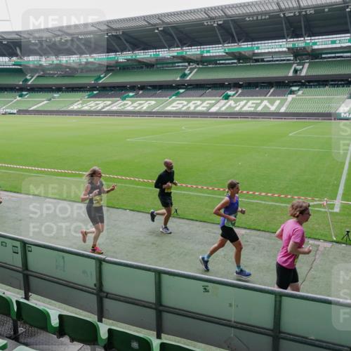 13.09.2026 - 21. swb-Marathon Bremen Michael Burmester http://msf.ph/oto/10488691 13.09.2026 10:32:43 Laufen im Stadion 10067, 10078, 10146, 10166, 10184, 10203, 10211, 10222, 10226, 10243, 10246, 10249, 10255, 10256, 10300, 10322, 10365, 10372, 10374, 10379, 10383, 10394, 10408, 10410, 10443, 10471, 10478, 10486, 10494, 10503, 10517, 10518, 10529, 10530, 10540, 10543, 10550, 10555, 10565, 10579, 10589, 10608, 10610, 10626, 10631, 10646, 10670, 10673, 10675, 10690, 10703, 10704, 10707, 10708, 10721, 10725, 10728, 10745, 10749, 10750, 10771, 10794 meine-sportfotos.de