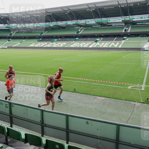 13.09.2026 - 21. swb-Marathon Bremen Michael Burmester http://msf.ph/oto/10488704 13.09.2026 10:32:58 Laufen im Stadion 10018, 10067, 10078, 10166, 10184, 10203, 10211, 10226, 10236, 10243, 10246, 10249, 10255, 10256, 10297, 10300, 10322, 10365, 10372, 10374, 10379, 10383, 10394, 10408, 10410, 10423, 10428, 10443, 10486, 10494, 10503, 10517, 10518, 10529, 10530, 10540, 10543, 10550, 10565, 10578, 10608, 10631, 10646, 10670, 10673, 10675, 10687, 10690, 10703, 10704, 10707, 10721, 10725, 10728, 10745, 10749, 10750, 10771, 10787, 10788, 10794, 10809 meine-sportfotos.de