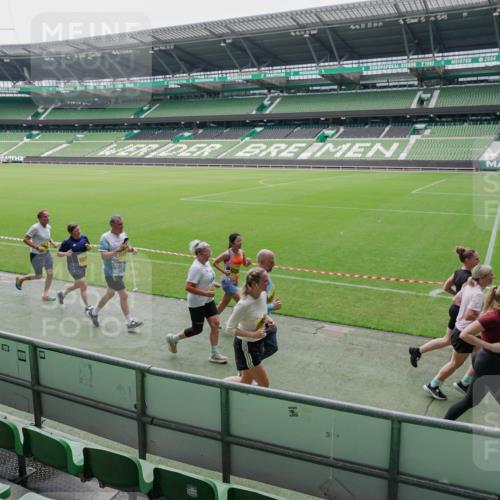 13.09.2026 - 21. swb-Marathon Bremen Michael Burmester http://msf.ph/oto/10488733 13.09.2026 10:33:44 Laufen im Stadion 10018, 10067, 10078, 10166, 10177, 10184, 10203, 10211, 10226, 10236, 10240, 10243, 10249, 10254, 10256, 10297, 10300, 10322, 10355, 10356, 10365, 10372, 10374, 10379, 10383, 10394, 10408, 10410, 10415, 10423, 10428, 10460, 10486, 10494, 10530, 10550, 10565, 10578, 10604, 10668, 10669, 10670, 10673, 10675, 10687, 10691, 10699, 10700, 10707, 10721, 10728, 10745, 10749, 10750, 10771, 10772, 10787, 10788, 10794, 10809, 10828, 10857, 10867, 10914, 11126, 11343 meine-sportfotos.de