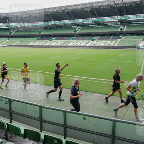 13.09.2026 - 21. swb-Marathon Bremen Michael Burmester http://msf.ph/oto/10488743 13.09.2026 10:33:56 Laufen im Stadion 10018, 10067, 10078, 10147, 10166, 10177, 10184, 10203, 10211, 10236, 10240, 10249, 10254, 10297, 10300, 10355, 10356, 10367, 10368, 10369, 10372, 10374, 10379, 10383, 10394, 10408, 10415, 10423, 10428, 10460, 10486, 10494, 10530, 10550, 10578, 10604, 10639, 10668, 10669, 10673, 10675, 10687, 10691, 10699, 10700, 10728, 10745, 10749, 10750, 10771, 10772, 10787, 10788, 10794, 10809, 10828, 10857, 10867, 10914, 10928, 11126, 11162, 11343, 11803 meine-sportfotos.de
