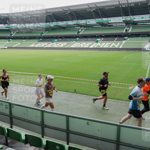 13.09.2026 - 21. swb-Marathon Bremen Michael Burmester http://msf.ph/oto/10488757 13.09.2026 10:34:15 Laufen im Stadion 10018, 10067, 10078, 10147, 10157, 10166, 10177, 10184, 10185, 10211, 10236, 10240, 10254, 10297, 10300, 10355, 10356, 10367, 10368, 10369, 10374, 10379, 10383, 10394, 10408, 10415, 10423, 10428, 10460, 10485, 10494, 10530, 10559, 10578, 10604, 10639, 10668, 10669, 10673, 10677, 10687, 10691, 10699, 10700, 10728, 10745, 10749, 10750, 10772, 10787, 10788, 10794, 10809, 10828, 10857, 10867, 10914, 10928, 11126, 11162, 11343, 11803, 10146, 10222, 10626 meine-sportfotos.de