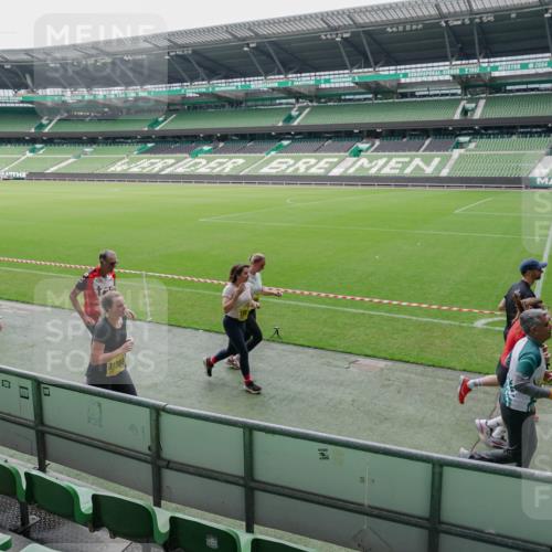 13.09.2026 - 21. swb-Marathon Bremen Michael Burmester http://msf.ph/oto/10488764 13.09.2026 10:34:24 Laufen im Stadion 10018, 10078, 10093, 10147, 10157, 10166, 10177, 10184, 10185, 10211, 10236, 10240, 10254, 10297, 10355, 10356, 10367, 10368, 10369, 10374, 10383, 10394, 10408, 10415, 10423, 10428, 10460, 10485, 10494, 10528, 10530, 10559, 10578, 10604, 10639, 10668, 10669, 10673, 10677, 10687, 10691, 10699, 10700, 10728, 10745, 10749, 10750, 10772, 10787, 10788, 10794, 10809, 10828, 10857, 10867, 10914, 10928, 11126, 11162, 11343, 11803, 10146, 10222, 10626 meine-sportfotos.de