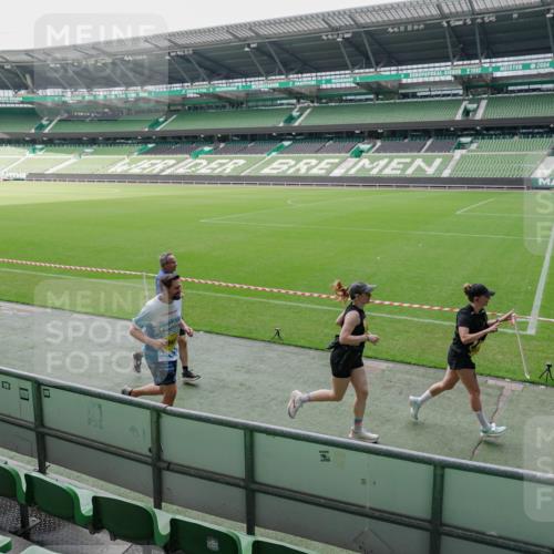 13.09.2026 - 21. swb-Marathon Bremen Michael Burmester http://msf.ph/oto/10488773 13.09.2026 10:34:31 Laufen im Stadion 10018, 10078, 10093, 10144, 10147, 10157, 10177, 10184, 10185, 10211, 10236, 10240, 10254, 10297, 10355, 10356, 10367, 10368, 10369, 10374, 10408, 10415, 10423, 10427, 10428, 10460, 10485, 10494, 10528, 10530, 10559, 10578, 10604, 10639, 10668, 10669, 10673, 10677, 10687, 10691, 10699, 10700, 10715, 10745, 10749, 10750, 10772, 10787, 10788, 10794, 10809, 10828, 10857, 10867, 10914, 10928, 11126, 11162, 11343, 11803, 10146, 10222, 10626 meine-sportfotos.de