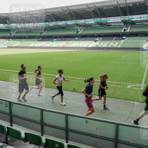 13.09.2026 - 21. swb-Marathon Bremen Michael Burmester http://msf.ph/oto/10488782 13.09.2026 10:34:40 Laufen im Stadion 10018, 10093, 10144, 10147, 10157, 10173, 10175, 10177, 10184, 10185, 10211, 10236, 10240, 10245, 10254, 10297, 10355, 10356, 10367, 10368, 10369, 10377, 10408, 10415, 10423, 10427, 10428, 10460, 10485, 10492, 10528, 10530, 10559, 10578, 10604, 10639, 10668, 10669, 10673, 10677, 10687, 10691, 10699, 10700, 10715, 10749, 10750, 10772, 10787, 10788, 10809, 10828, 10857, 10867, 10914, 10928, 11126, 11162, 11343, 11803, 10146, 10222, 10626 meine-sportfotos.de