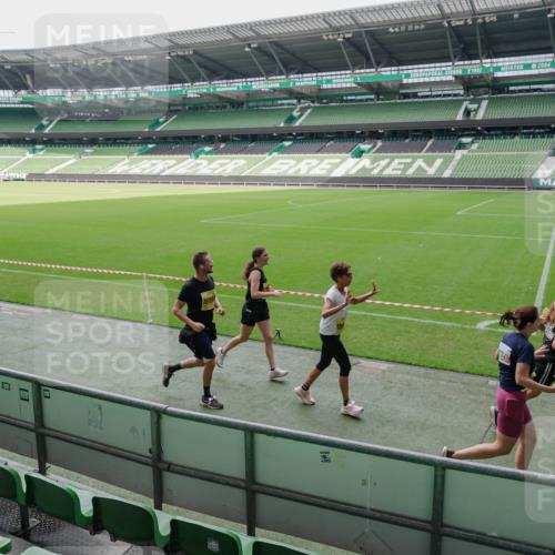 13.09.2026 - 21. swb-Marathon Bremen Michael Burmester http://msf.ph/oto/10488783 13.09.2026 10:34:40 Laufen im Stadion 10018, 10093, 10144, 10147, 10157, 10173, 10175, 10177, 10184, 10185, 10211, 10236, 10240, 10245, 10254, 10297, 10355, 10356, 10367, 10368, 10369, 10377, 10408, 10415, 10423, 10427, 10428, 10460, 10485, 10492, 10528, 10530, 10559, 10578, 10604, 10639, 10668, 10669, 10673, 10677, 10687, 10691, 10699, 10700, 10715, 10749, 10750, 10772, 10787, 10788, 10809, 10828, 10857, 10867, 10914, 10928, 11126, 11162, 11343, 11803, 10146, 10222, 10626 meine-sportfotos.de