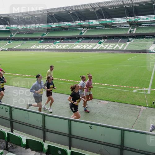 13.09.2026 - 21. swb-Marathon Bremen Michael Burmester http://msf.ph/oto/10488794 13.09.2026 10:34:53 Laufen im Stadion 10018, 10093, 10144, 10147, 10157, 10173, 10175, 10177, 10181, 10185, 10236, 10240, 10245, 10254, 10297, 10309, 10355, 10356, 10367, 10368, 10369, 10377, 10415, 10423, 10427, 10428, 10460, 10485, 10492, 10528, 10559, 10578, 10604, 10636, 10639, 10668, 10669, 10677, 10687, 10691, 10699, 10700, 10715, 10772, 10787, 10788, 10809, 10828, 10857, 10867, 10914, 10928, 11126, 11162, 11343, 11803, 10146, 10222, 10626 meine-sportfotos.de