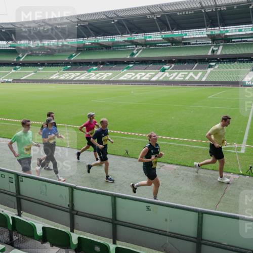 13.09.2026 - 21. swb-Marathon Bremen Michael Burmester http://msf.ph/oto/10488796 13.09.2026 10:34:55 Laufen im Stadion 10018, 10093, 10144, 10147, 10157, 10173, 10175, 10177, 10181, 10182, 10185, 10236, 10240, 10245, 10254, 10297, 10309, 10355, 10356, 10367, 10368, 10369, 10377, 10415, 10423, 10427, 10428, 10460, 10485, 10492, 10528, 10559, 10578, 10604, 10617, 10636, 10639, 10668, 10669, 10677, 10687, 10691, 10699, 10700, 10715, 10772, 10787, 10788, 10809, 10828, 10857, 10867, 10914, 10928, 11126, 11162, 11343, 11803, 10146, 10222, 10626 meine-sportfotos.de