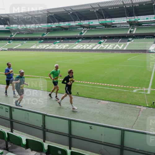 13.09.2026 - 21. swb-Marathon Bremen Michael Burmester http://msf.ph/oto/10488801 13.09.2026 10:35:06 Laufen im Stadion 10018, 10093, 10144, 10147, 10152, 10157, 10173, 10175, 10177, 10181, 10182, 10185, 10195, 10240, 10245, 10254, 10297, 10309, 10355, 10356, 10357, 10367, 10368, 10369, 10377, 10409, 10415, 10427, 10428, 10460, 10477, 10485, 10492, 10528, 10559, 10604, 10617, 10636, 10639, 10668, 10669, 10677, 10691, 10699, 10700, 10715, 10772, 10787, 10828, 10857, 10867, 10914, 10928, 11126, 11162, 11343, 11803, 10146, 10222, 10626 meine-sportfotos.de