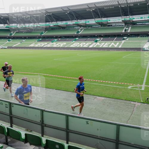13.09.2026 - 21. swb-Marathon Bremen Michael Burmester http://msf.ph/oto/10488804 13.09.2026 10:35:09 Laufen im Stadion 10093, 10144, 10147, 10152, 10157, 10173, 10175, 10177, 10181, 10182, 10185, 10195, 10240, 10245, 10254, 10309, 10355, 10356, 10357, 10367, 10368, 10369, 10377, 10409, 10415, 10427, 10460, 10473, 10477, 10485, 10492, 10528, 10559, 10604, 10617, 10636, 10639, 10668, 10669, 10677, 10691, 10699, 10700, 10715, 10772, 10787, 10828, 10857, 10867, 10914, 10928, 11126, 11162, 11343, 11803, 10146, 10222, 10626 meine-sportfotos.de