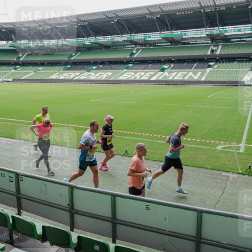 13.09.2026 - 21. swb-Marathon Bremen Michael Burmester http://msf.ph/oto/10488806 13.09.2026 10:35:11 Laufen im Stadion 10093, 10144, 10147, 10152, 10157, 10173, 10175, 10177, 10181, 10182, 10185, 10195, 10240, 10245, 10254, 10306, 10309, 10355, 10356, 10357, 10367, 10368, 10369, 10377, 10409, 10415, 10427, 10460, 10473, 10477, 10485, 10492, 10528, 10559, 10604, 10617, 10636, 10639, 10668, 10669, 10671, 10672, 10677, 10691, 10699, 10700, 10715, 10772, 10828, 10857, 10867, 10914, 10928, 11126, 11162, 11343, 11803, 10146, 10222, 10626 meine-sportfotos.de